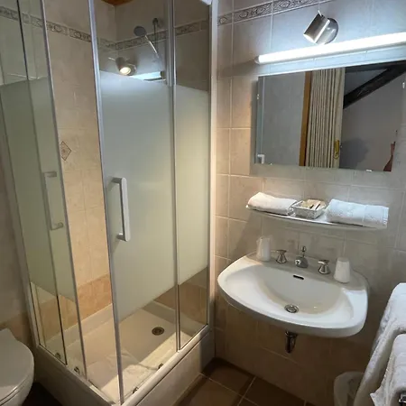 Les Granits Hotel