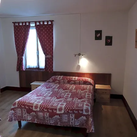 Otel Les Granits 2*
