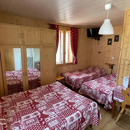 Les Granits Hotel 2*